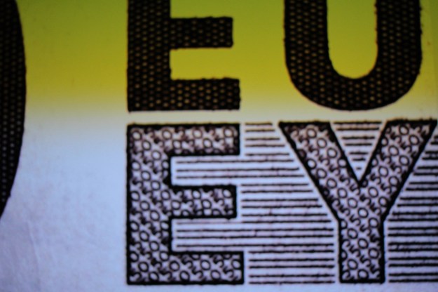 Euro Geldschein stark  vergrößert