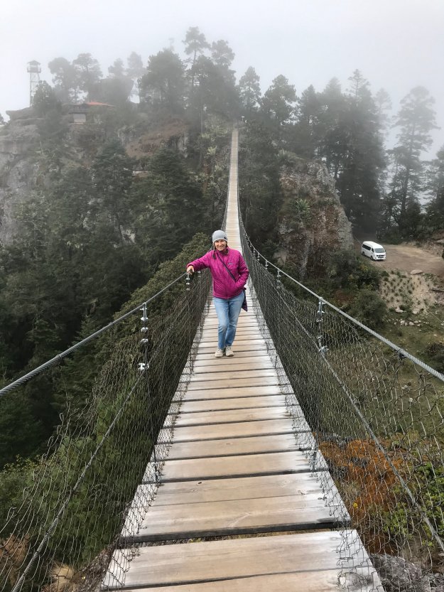 Hängebrücke in der Sierra Norte